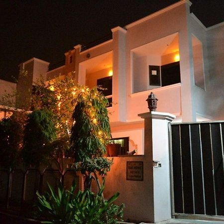 Sai Home Stay Bed & Breakfast- Near Tajmahal อัครา ภายนอก รูปภาพ