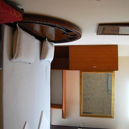 Sai Home Stay Bed & Breakfast- Near Tajmahal อัครา ภายนอก รูปภาพ