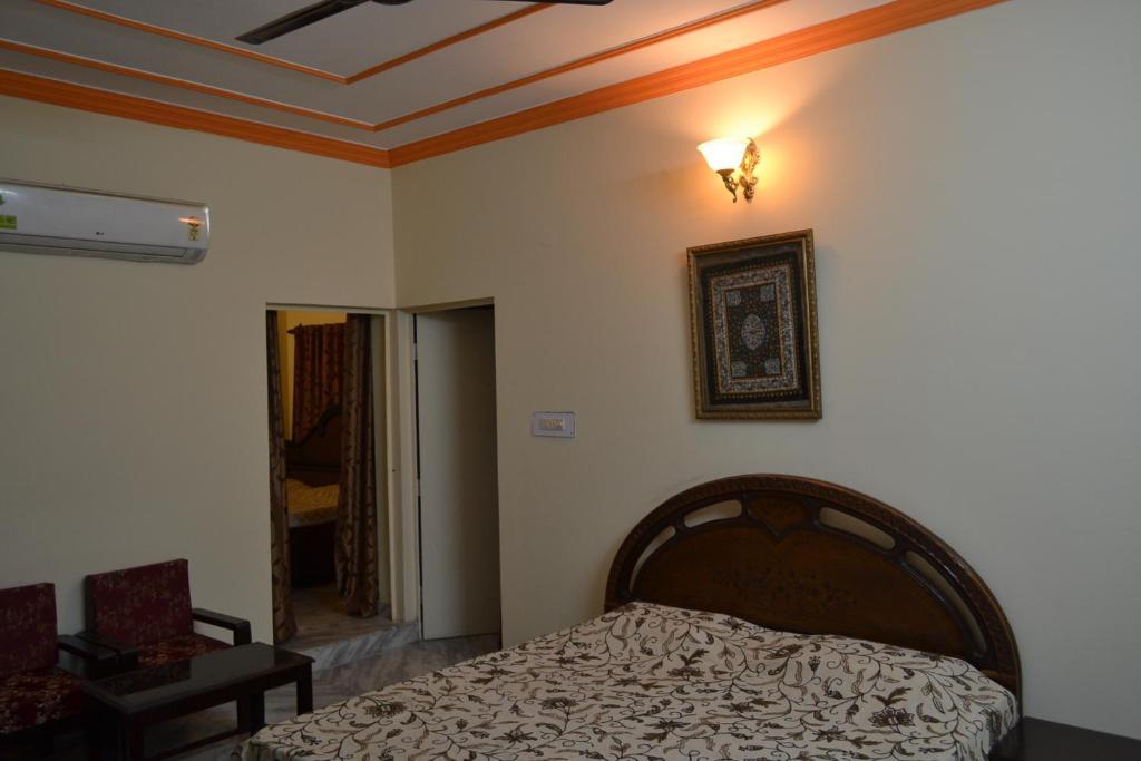 Sai Home Stay Bed & Breakfast- Near Tajmahal อัครา ภายนอก รูปภาพ