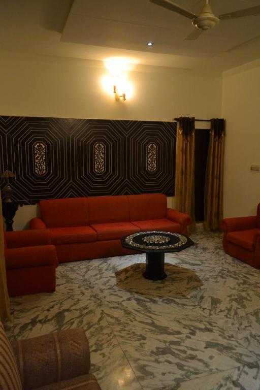 Sai Home Stay Bed & Breakfast- Near Tajmahal อัครา ภายนอก รูปภาพ