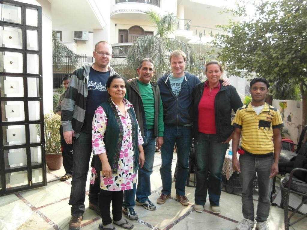 Sai Home Stay Bed & Breakfast- Near Tajmahal อัครา ภายนอก รูปภาพ