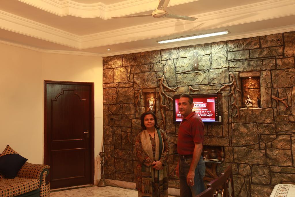 Sai Home Stay Bed & Breakfast- Near Tajmahal อัครา ภายนอก รูปภาพ
