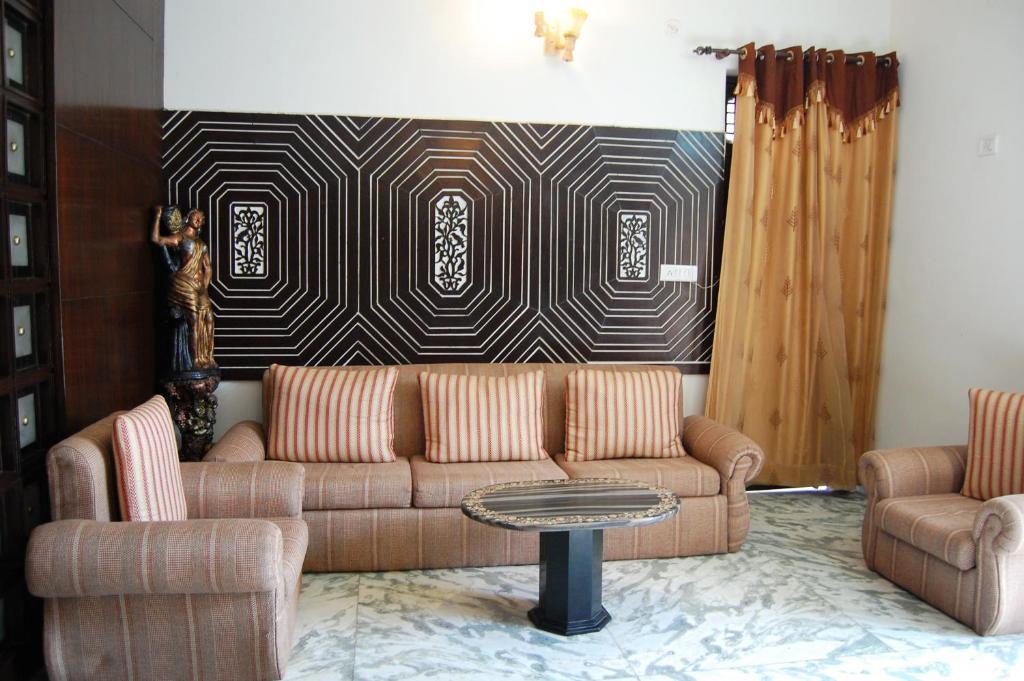 Sai Home Stay Bed & Breakfast- Near Tajmahal อัครา ภายนอก รูปภาพ