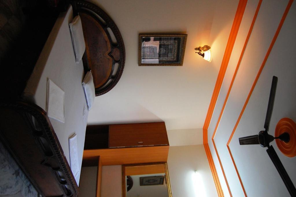 Sai Home Stay Bed & Breakfast- Near Tajmahal อัครา ภายนอก รูปภาพ