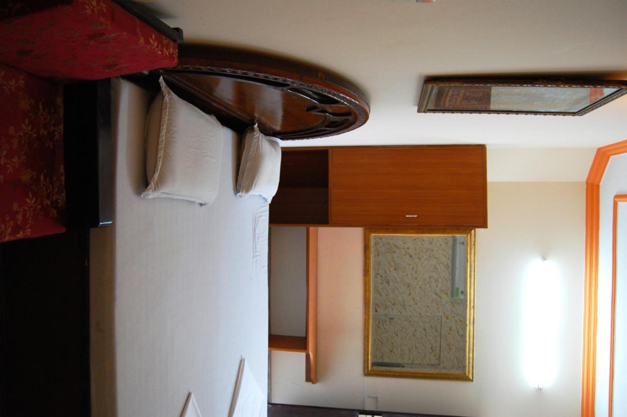 Sai Home Stay Bed & Breakfast- Near Tajmahal อัครา ภายนอก รูปภาพ