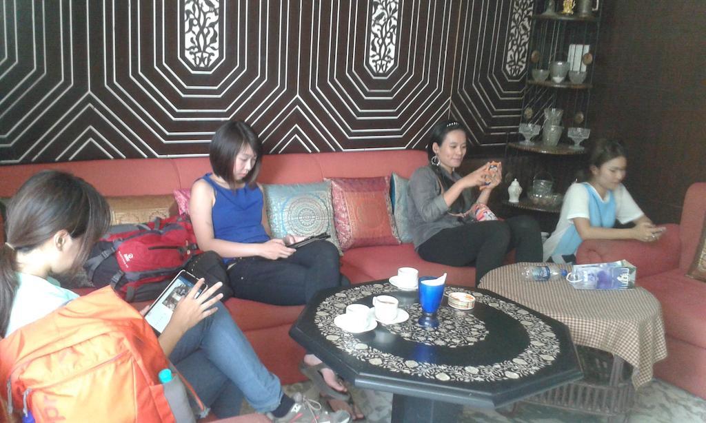 Sai Home Stay Bed & Breakfast- Near Tajmahal อัครา ภายนอก รูปภาพ